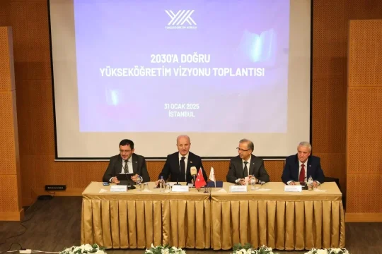 Türkiye’nin Yapay Zeka Eğitimindeki Büyük Atılımı: Üniversiteler Dijital Dönüşüme Öncülük Ediyor